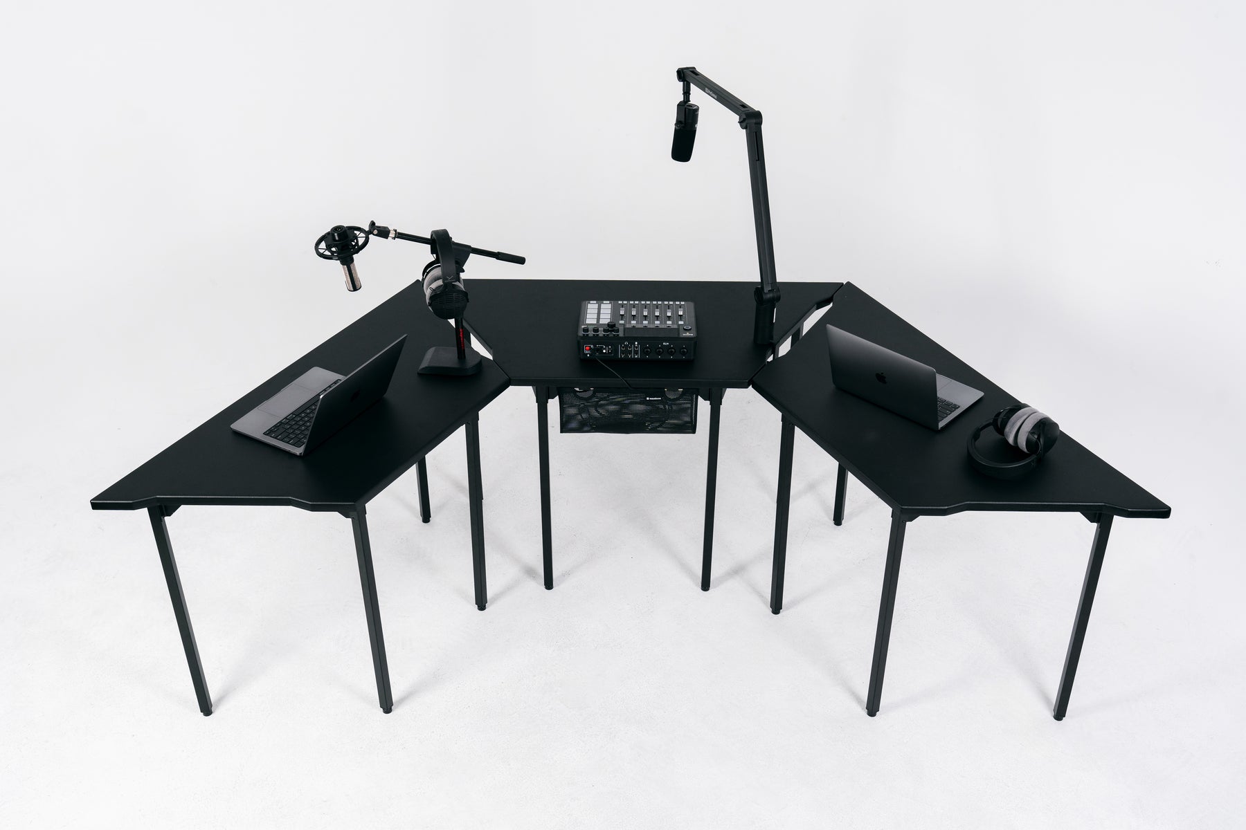 Ark™ Podcast Table