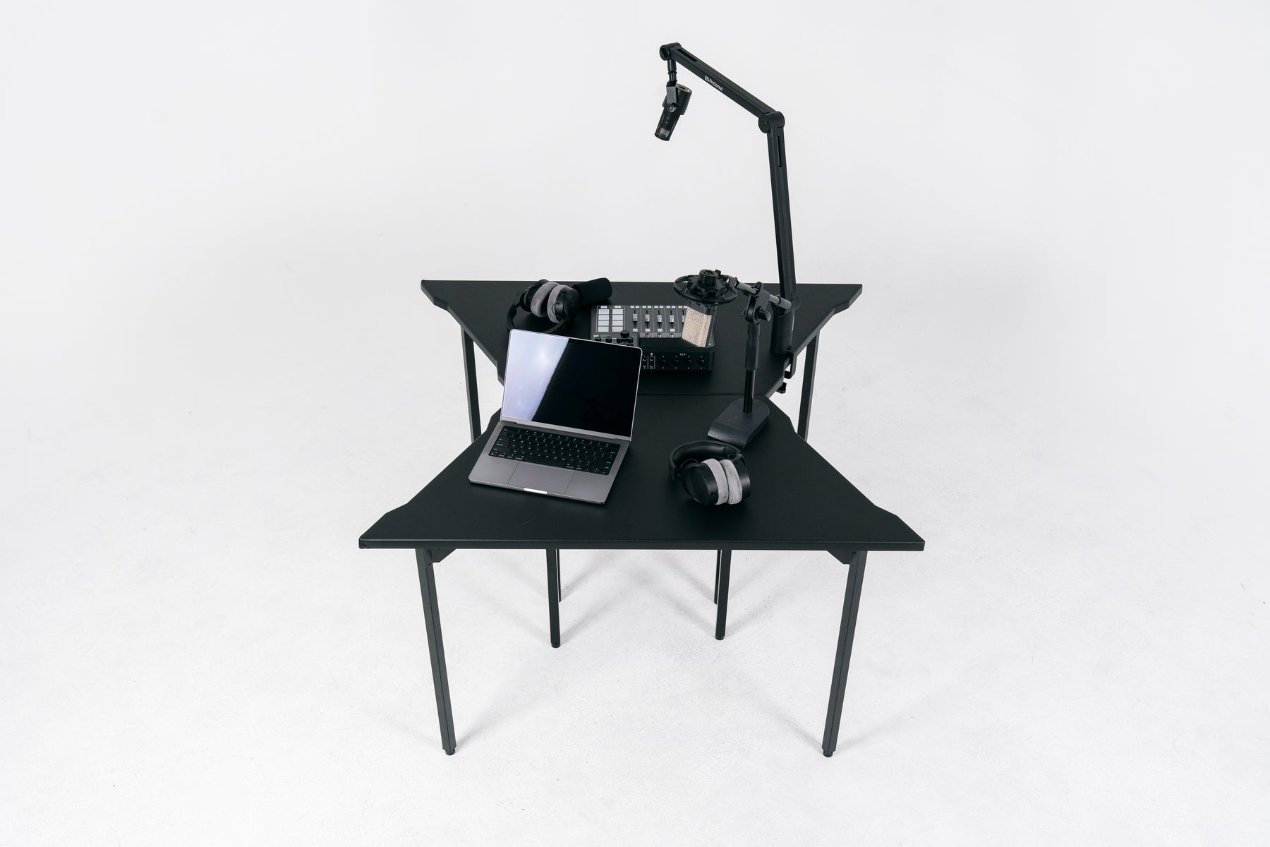 Ark™ Podcast Table