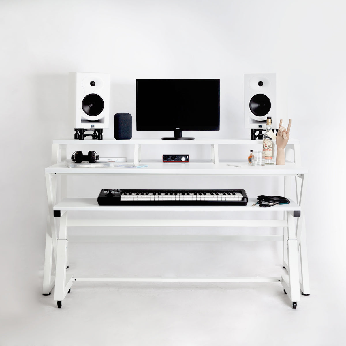 Headquarter™ Studio Workstation